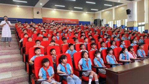 大冶市疾控中心联合中山口腔医院走进尹家湖小学