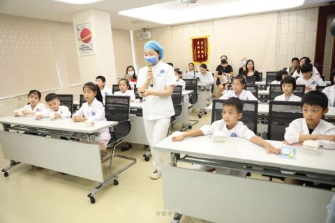 海南泰康拜博口腔开展小小牙医体验营